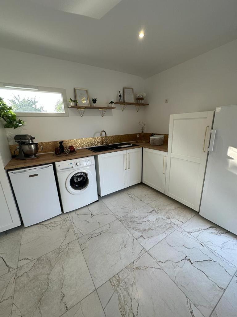 Chez Valentin Apartment Surzur ภายนอก รูปภาพ