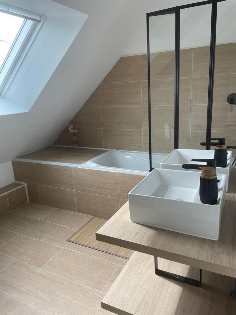 Chez Valentin Apartment Surzur ภายนอก รูปภาพ